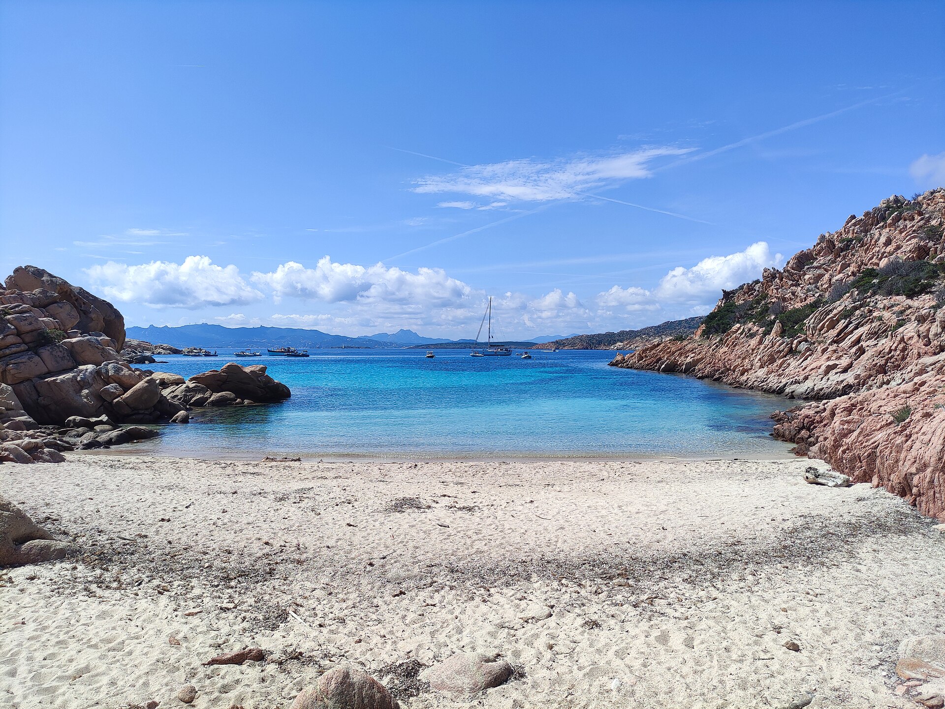La plage de Cala Coticcio dans l'archipel de La Maddalena, en Sardaigne