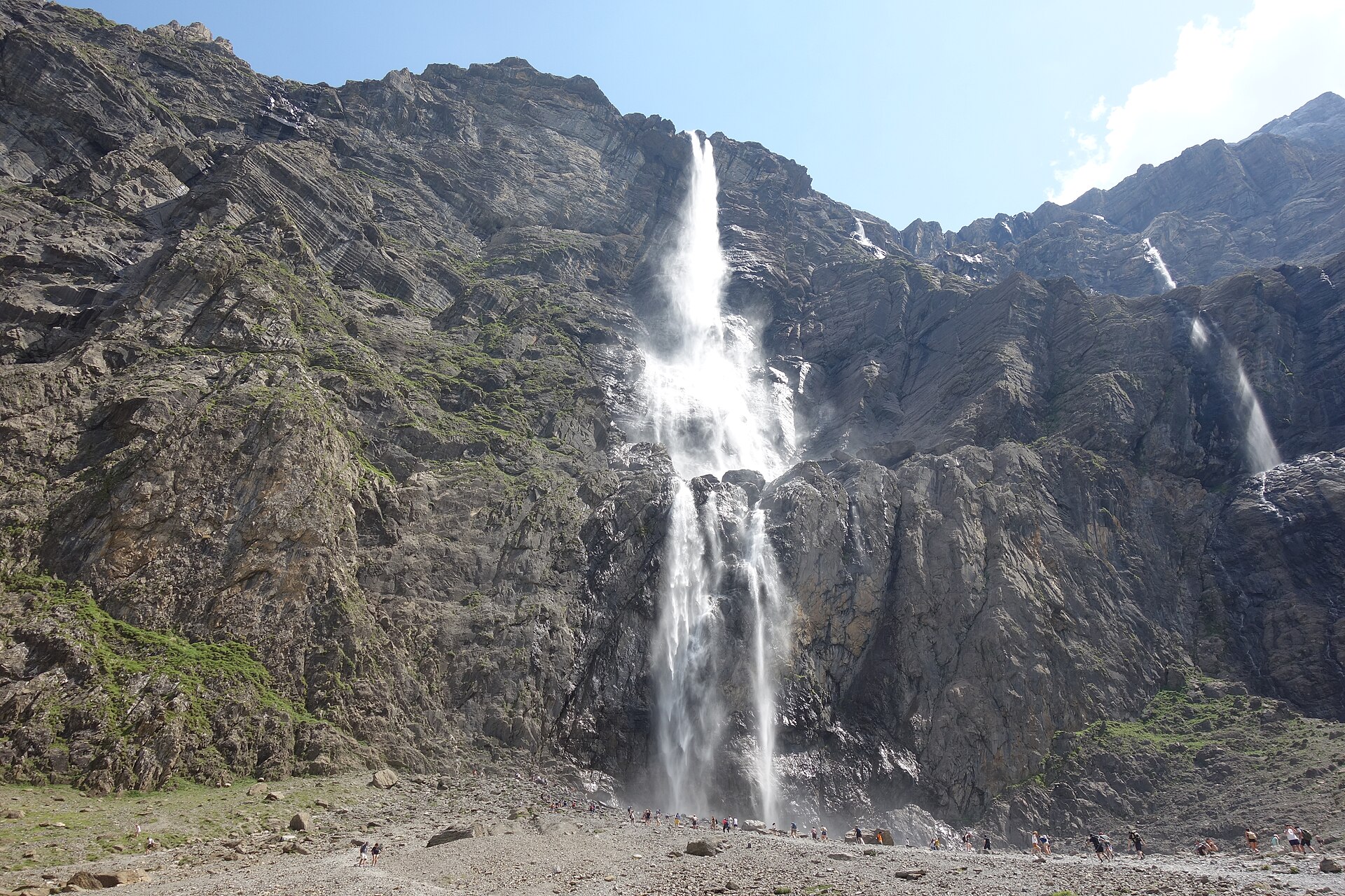 La grande cascade du cirque de Gavarnie, dans les Pyrénées