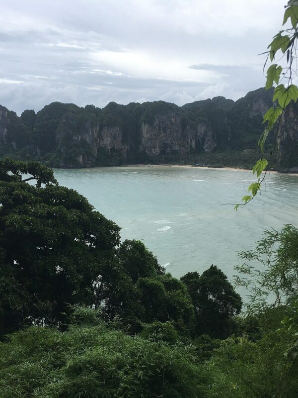 La baie de Railay près de Krabi, en Thaïlande