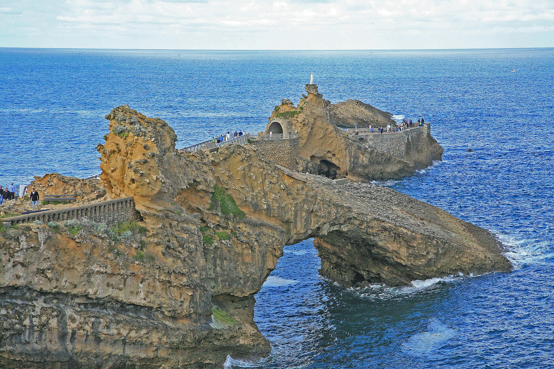 Le rocher de la Vierge à Biarritz, au Pays basque
