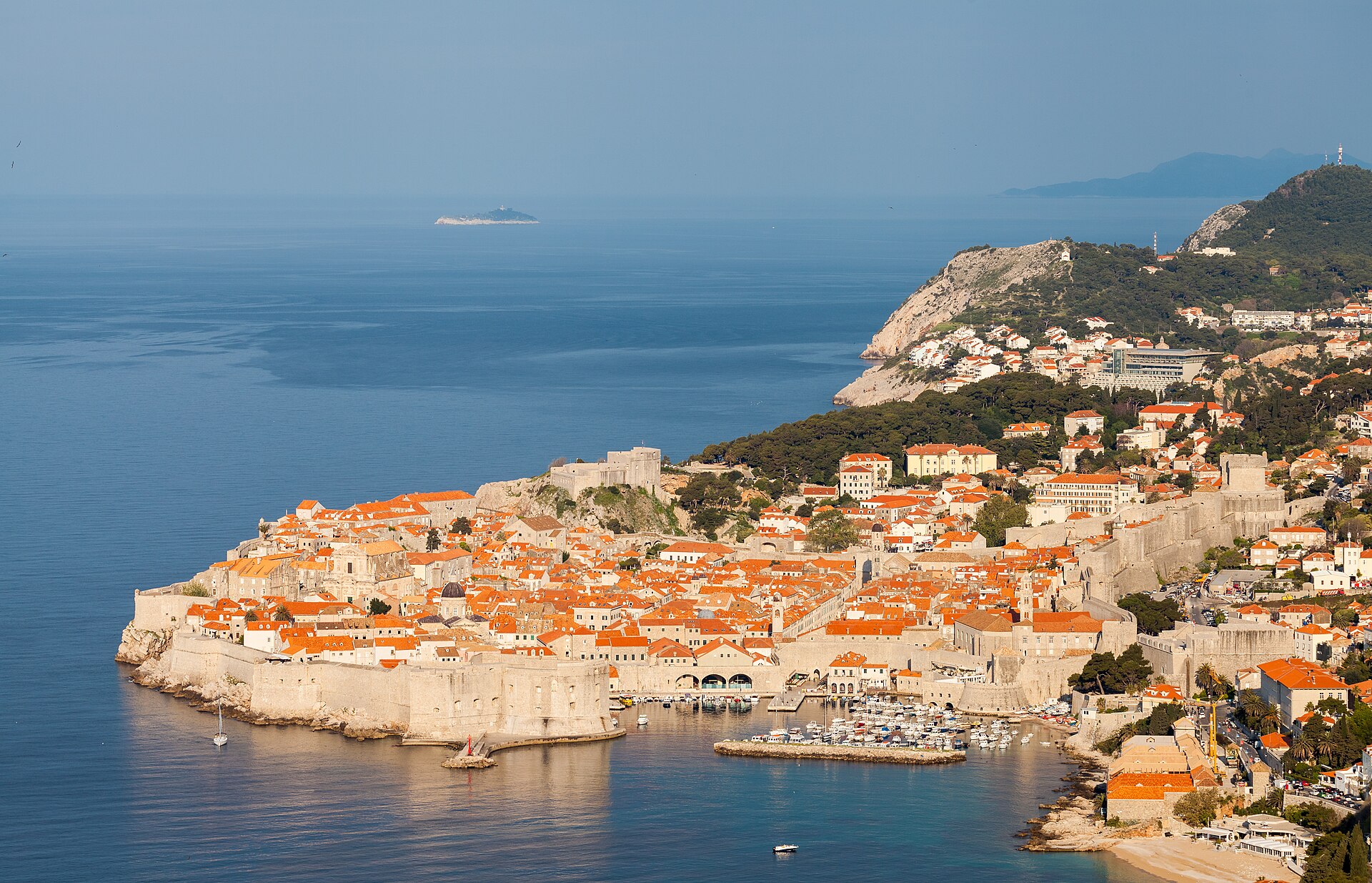 La vieille ville de Dubrovnik et ses remparts, en Croatie
